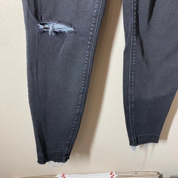 Spanx Women's Vintage Distressed Ankle Skinny Jeans Black Pull On Size Medium - Picture 4 of 16
